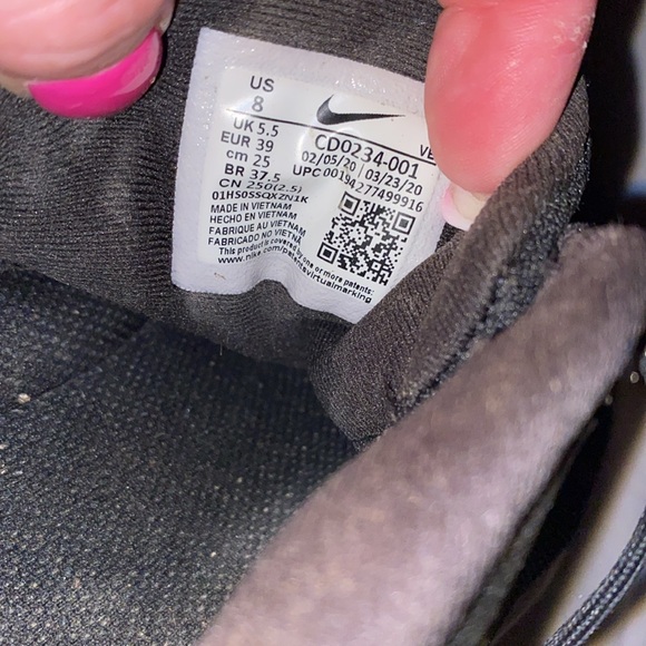 Nike running shoes - Picture 4 of 5